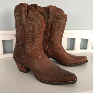 Ariat cowgirl boots